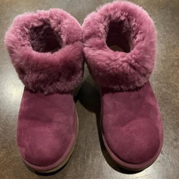 UGG Shoes - Ugg Boots Ladies Magenta size 7